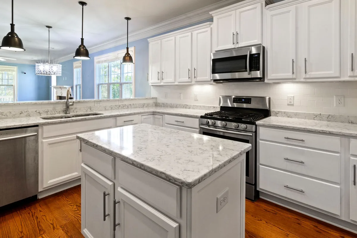 Filth & Squalor Cleanup in Shorewood-Tower Hills-Harbert, MI